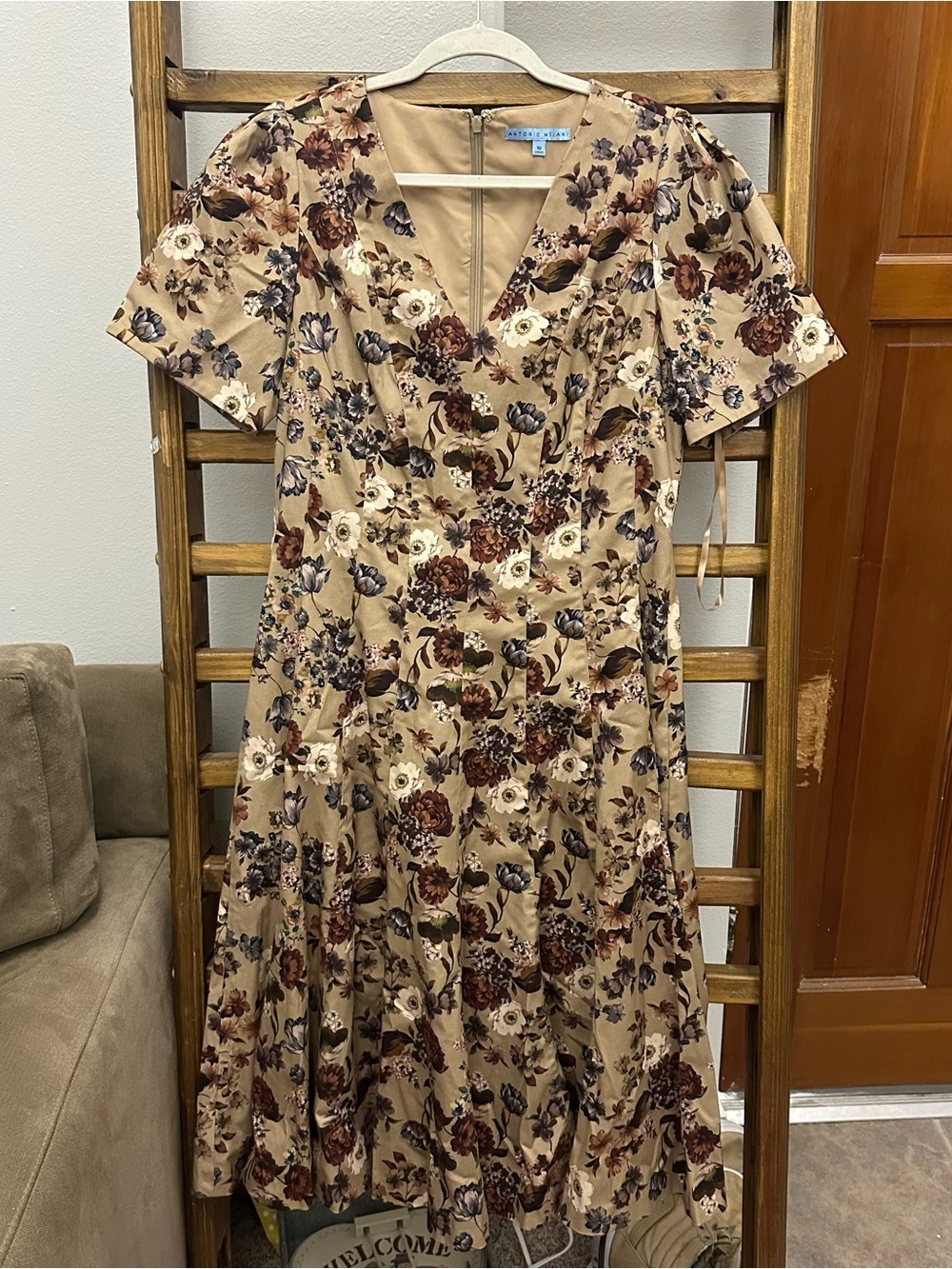 ANTONIO MELANI Beige Floral V-Neck Midi Dress